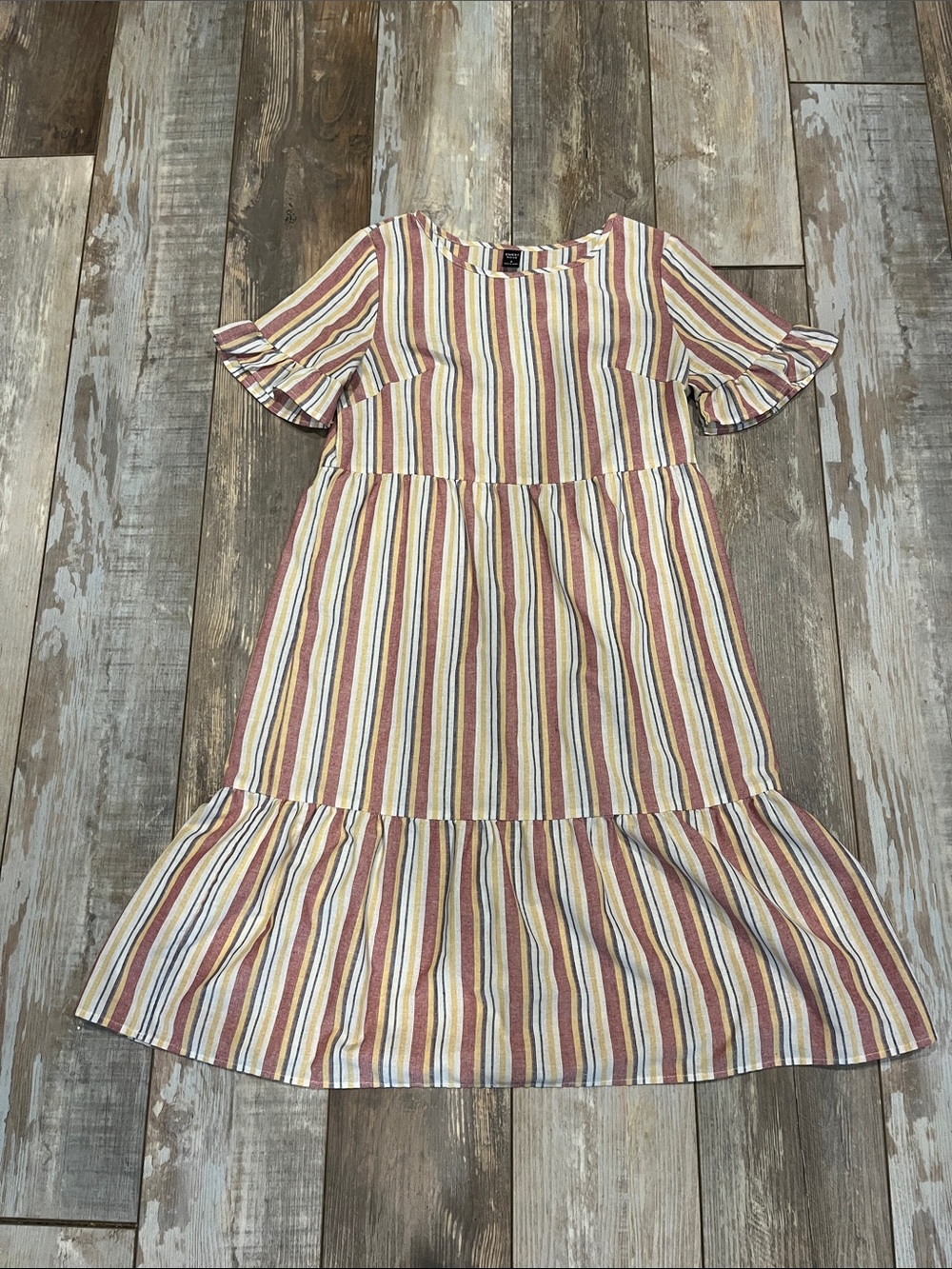 Striped Emery Rose Ruffle-Sleeve Women’s Dress